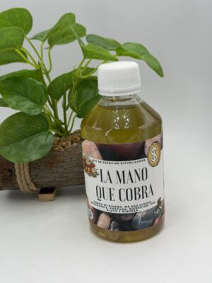 LA MANO QUE COBRA
